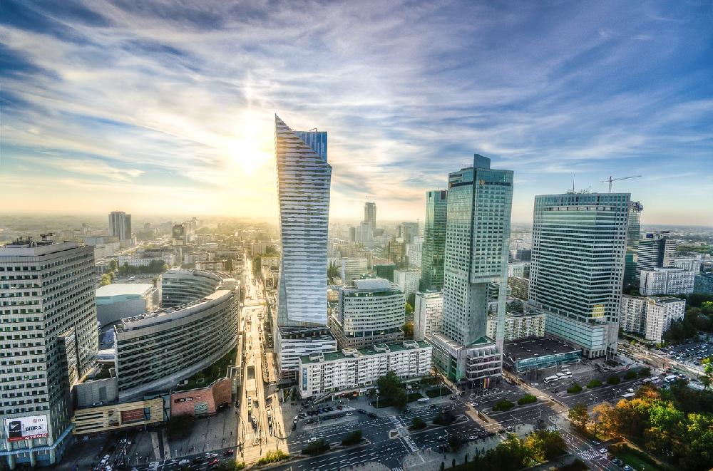 Administrowanie i zarządzanie nieruchomościami w Warszawie – na czym polega i jakie czynności obejmuje ta usługa?